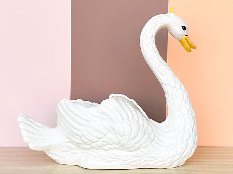 Sweet Swan Cachepot