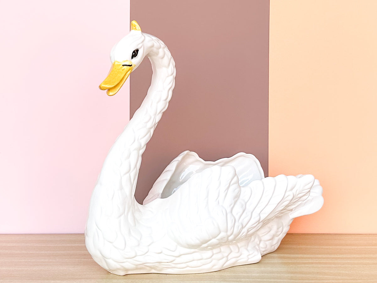 Sweet Swan Cachepot