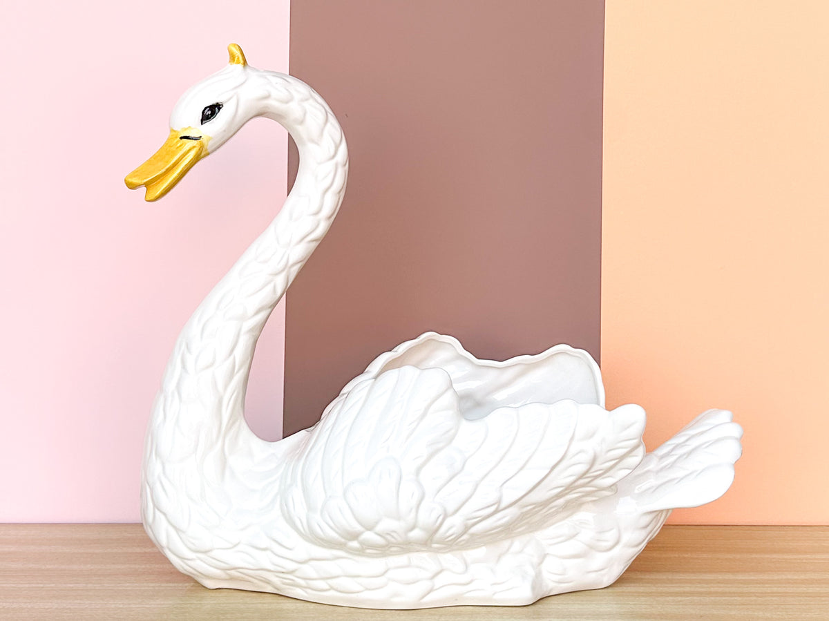 Sweet Swan Cachepot