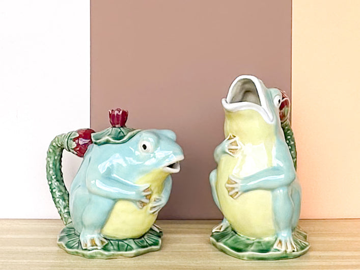 Majolica Frog Sugar and Creamer Set