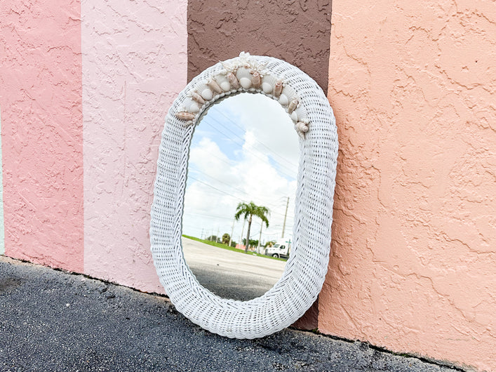 Cute Oval Wicker Shellegance Mirror