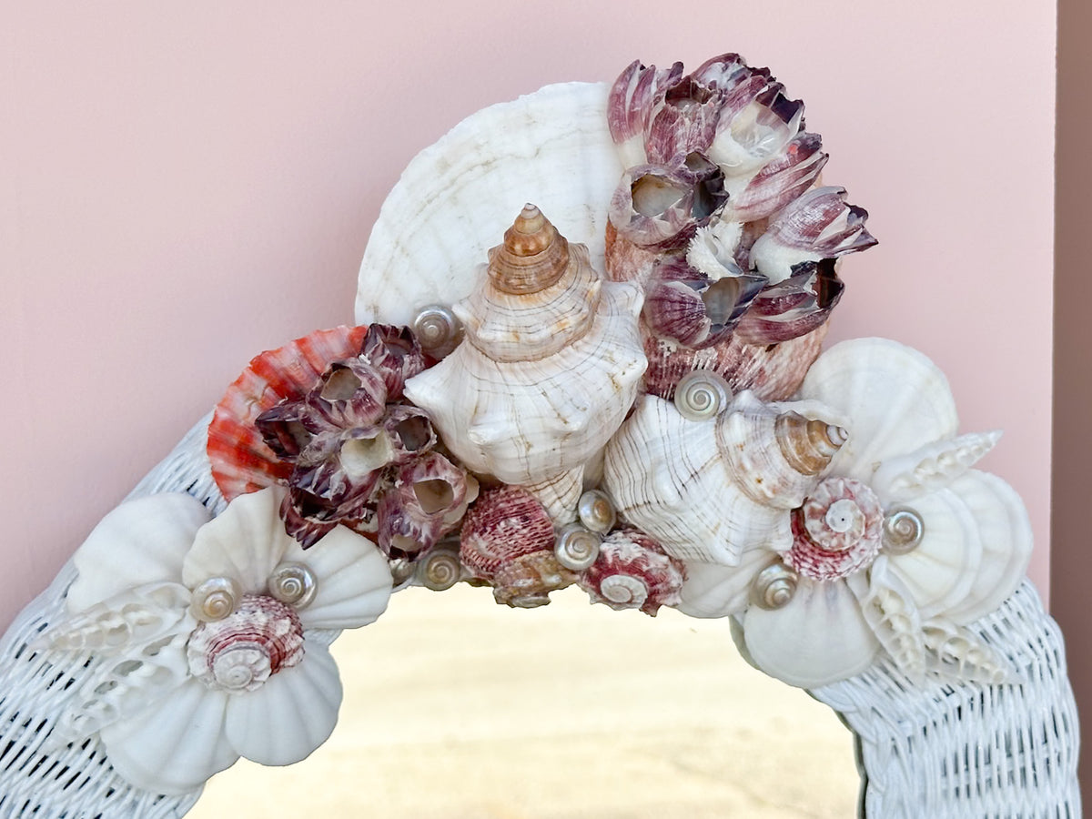 Cute Wicker Shell Mirror