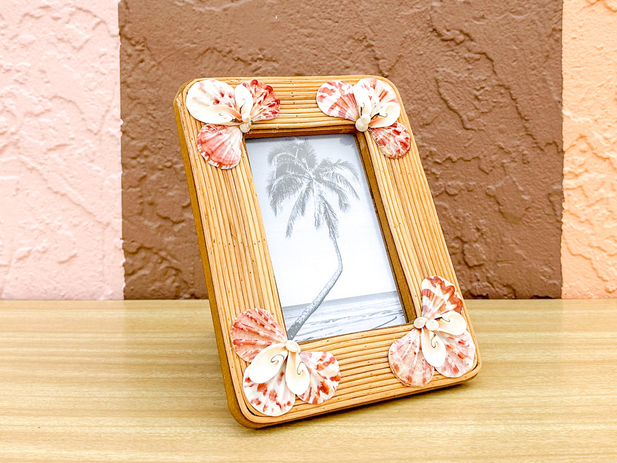 Shell Chic Rattan Frame