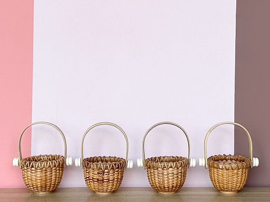 Set of Eight Nantucket Basket Placecard Holders