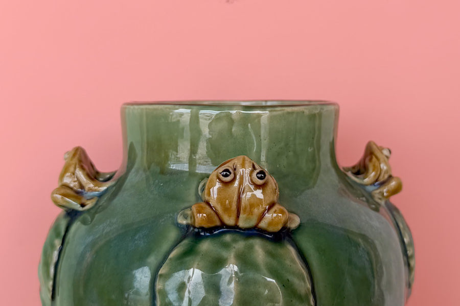 Majolica Style Frog Vase