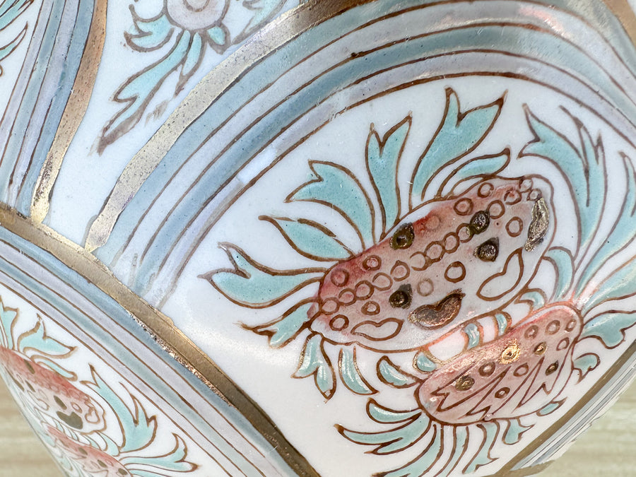 Shellegance Chinoiserie Vase