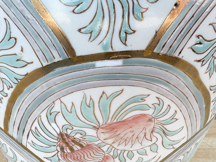 Shellegance Chinoiserie Vase