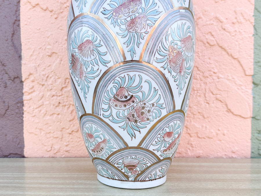 Shellegance Chinoiserie Vase