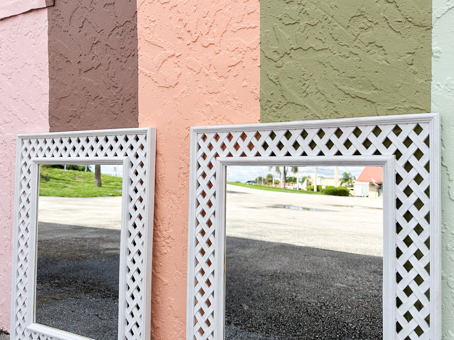 Pair of Lattice Love Mirrors