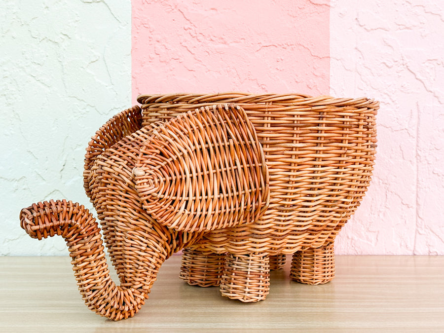 Wicker Elephant Cachepot
