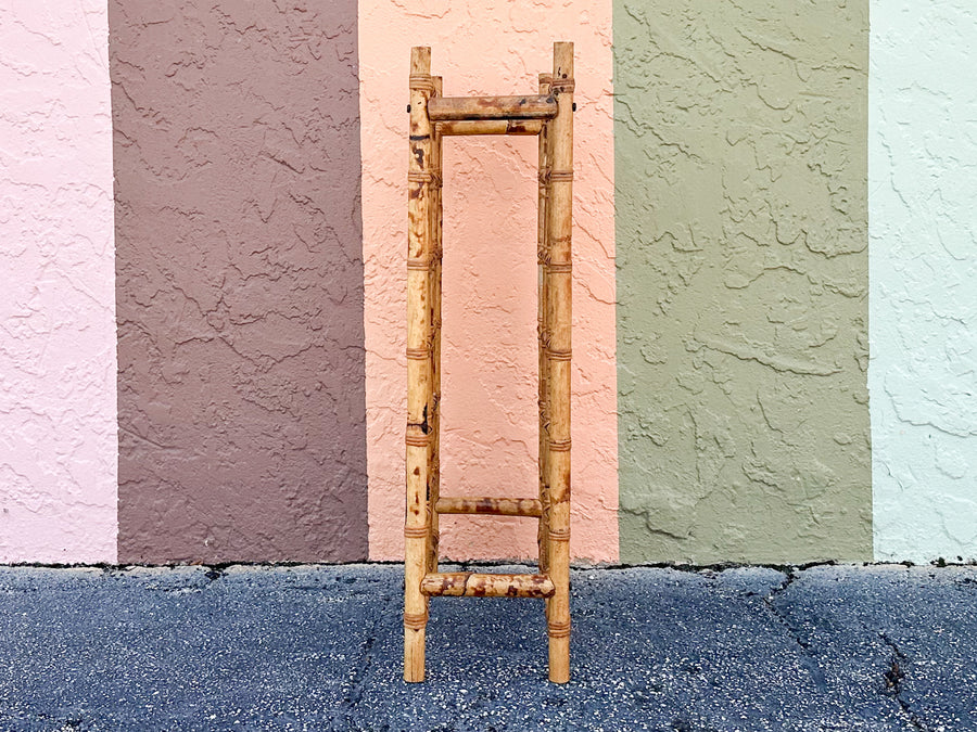 Rattan Grid Wine Rack