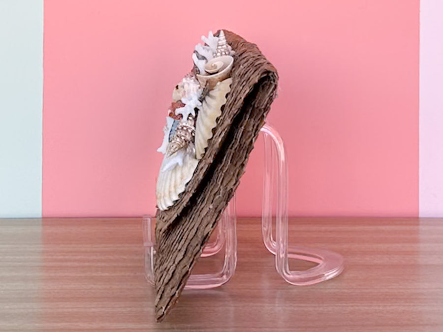 Raffia Shellegance Clutch