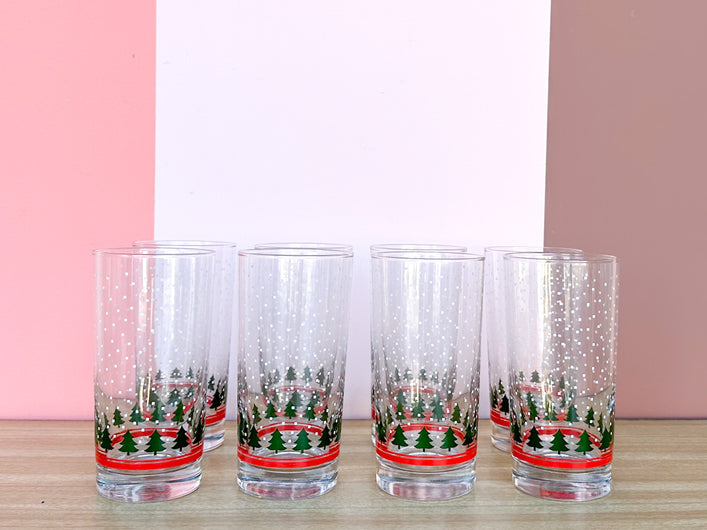 Set of Eight Dot Holly Glassware