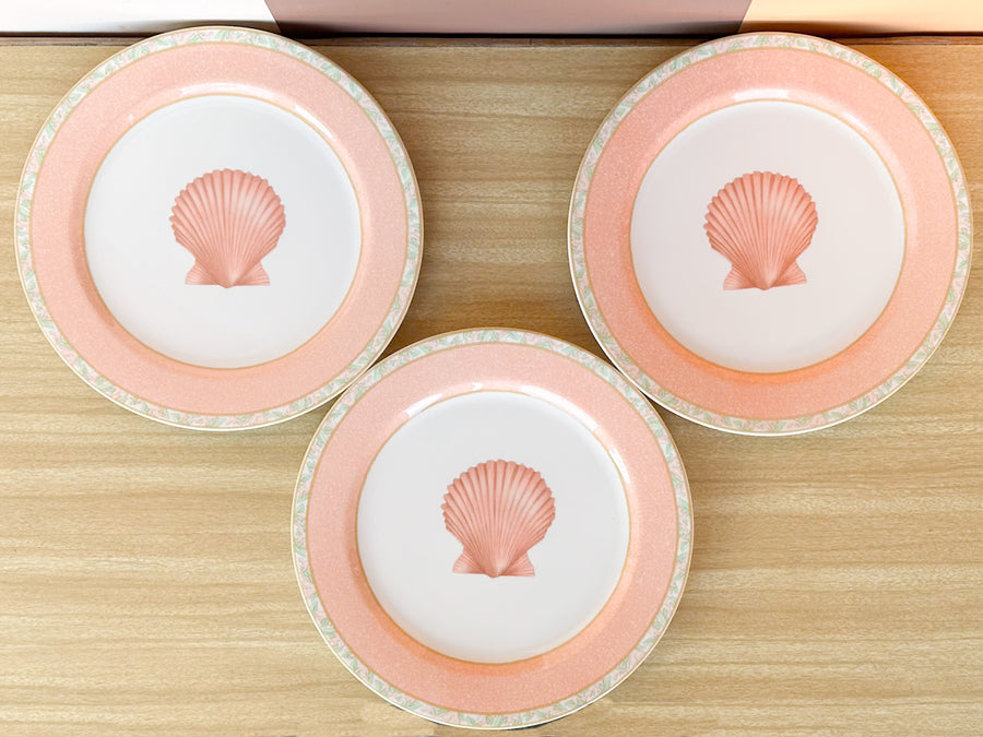 Set of Twenty Four Atlantis Seashell Dish Set