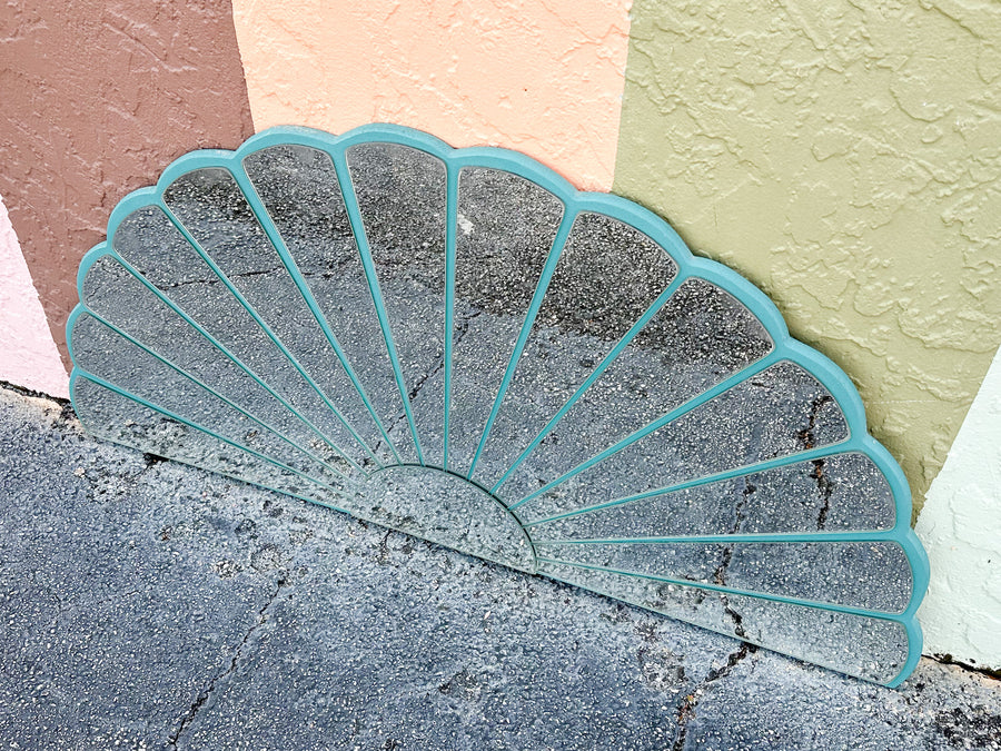 80s Chic Clam Shell Mirror