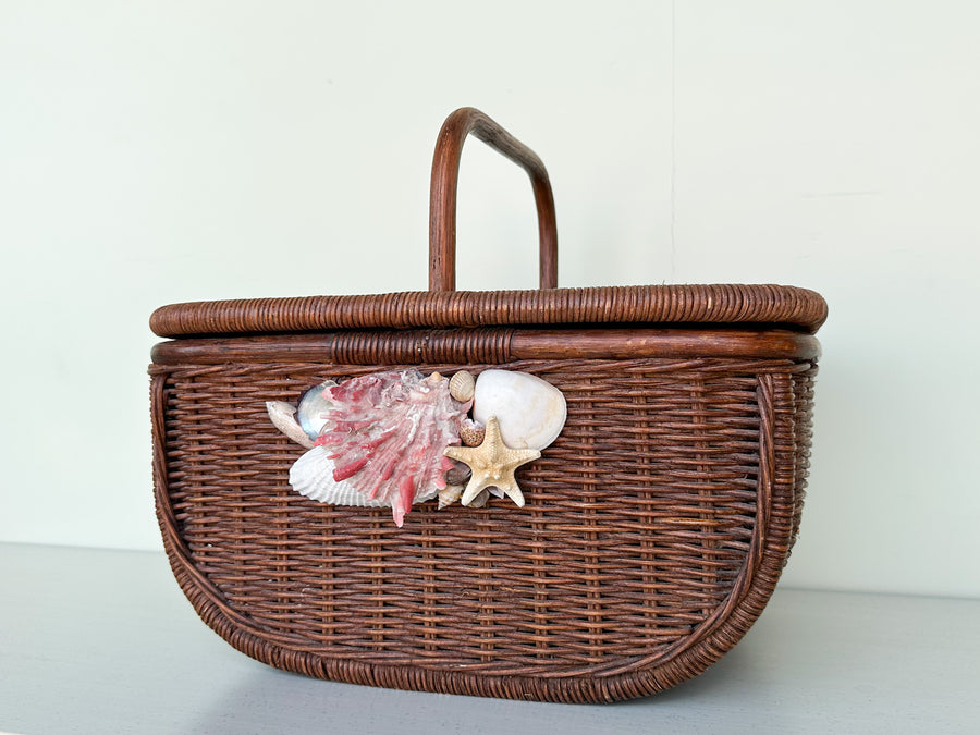 Sweet Shell Picnic Basket