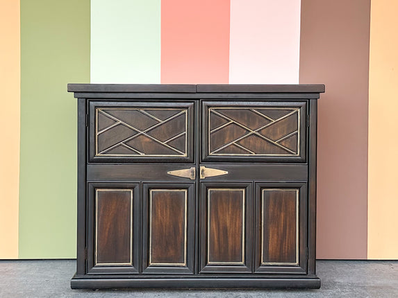 Dorothy Draper Style Chippendale Folding Bar