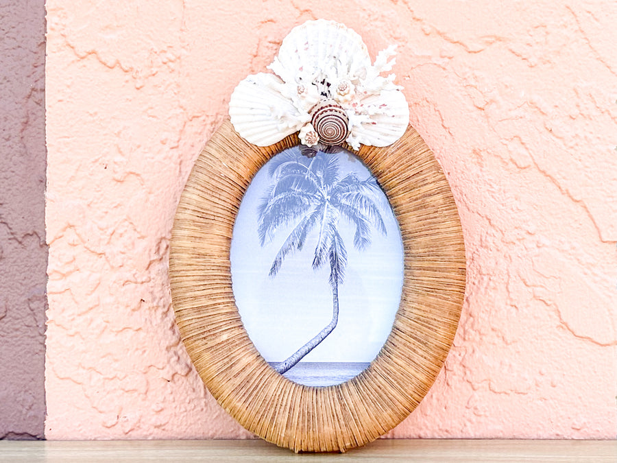 Shell Chic Rattan Frame
