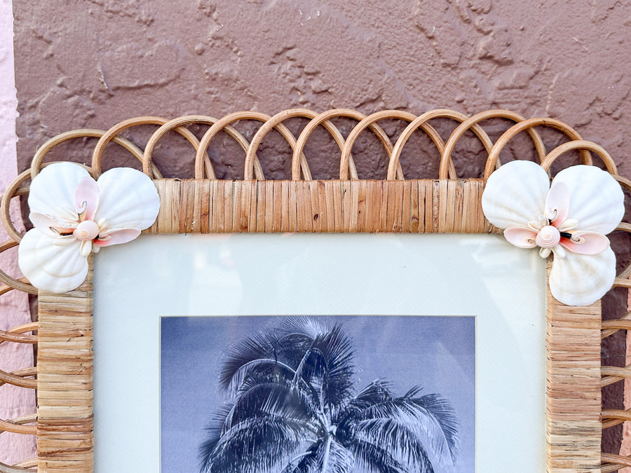 Large Shell Chic Rattan Frame