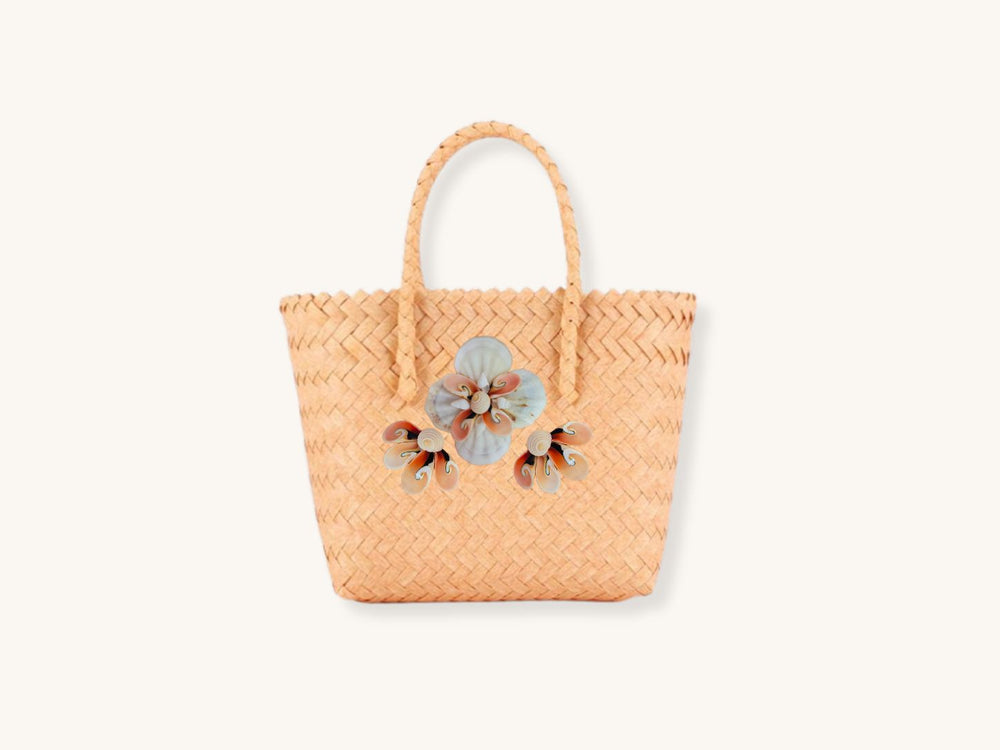 Woven Tote Shell Art Workshop at Palm Beach Regency