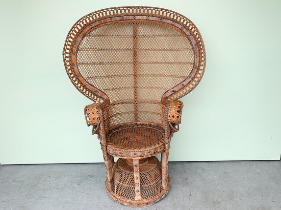 Natural Peacock Fan Chair