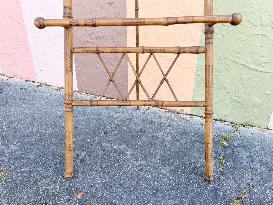 Unique Rattan Easel