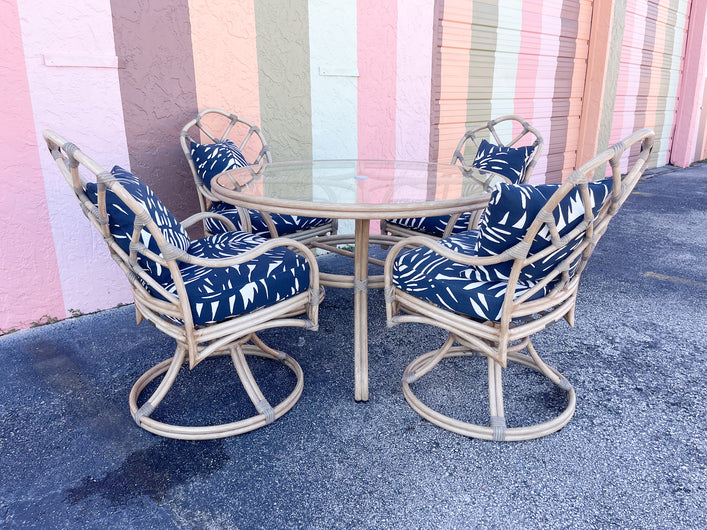 Thomasville Chippendale Metal Outdoor Dining Set