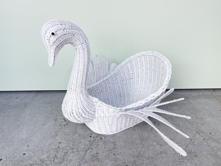 Sweet Wicker Swan Basket