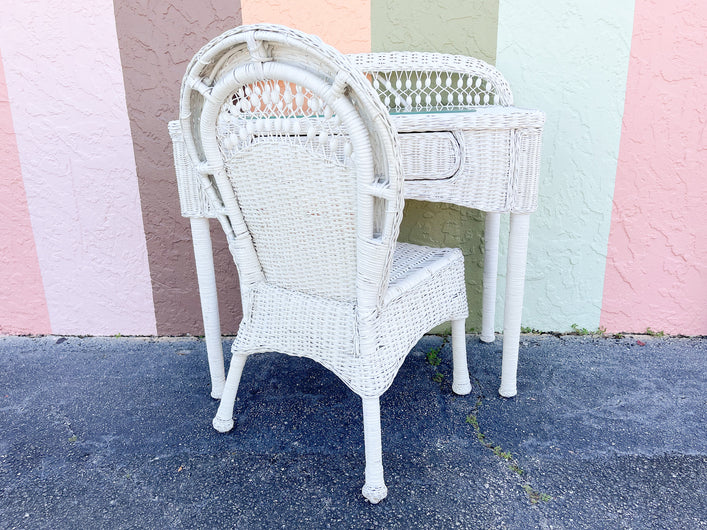 Sweet Wicker Desk and Chair