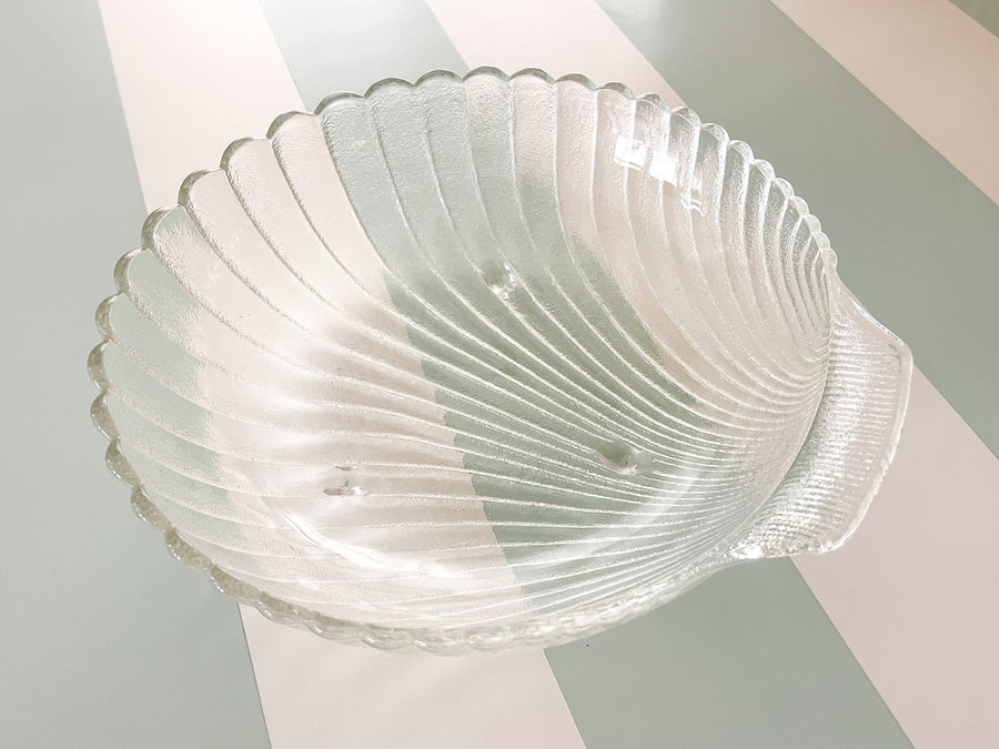 Glass Clam Shell Serving Dish
