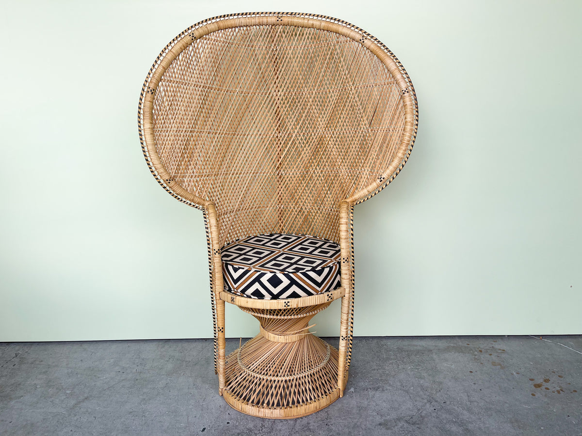 Island Style Rattan Peacock Chair