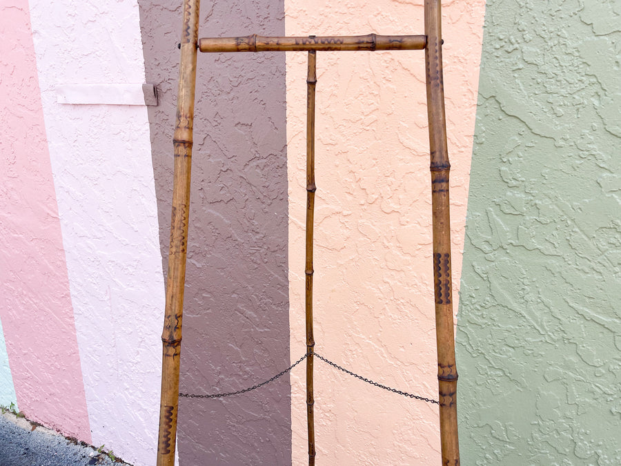 Unique Rattan Easel