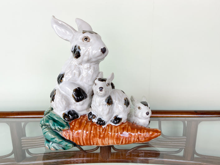 Sweet Majolica Easter Bunnies