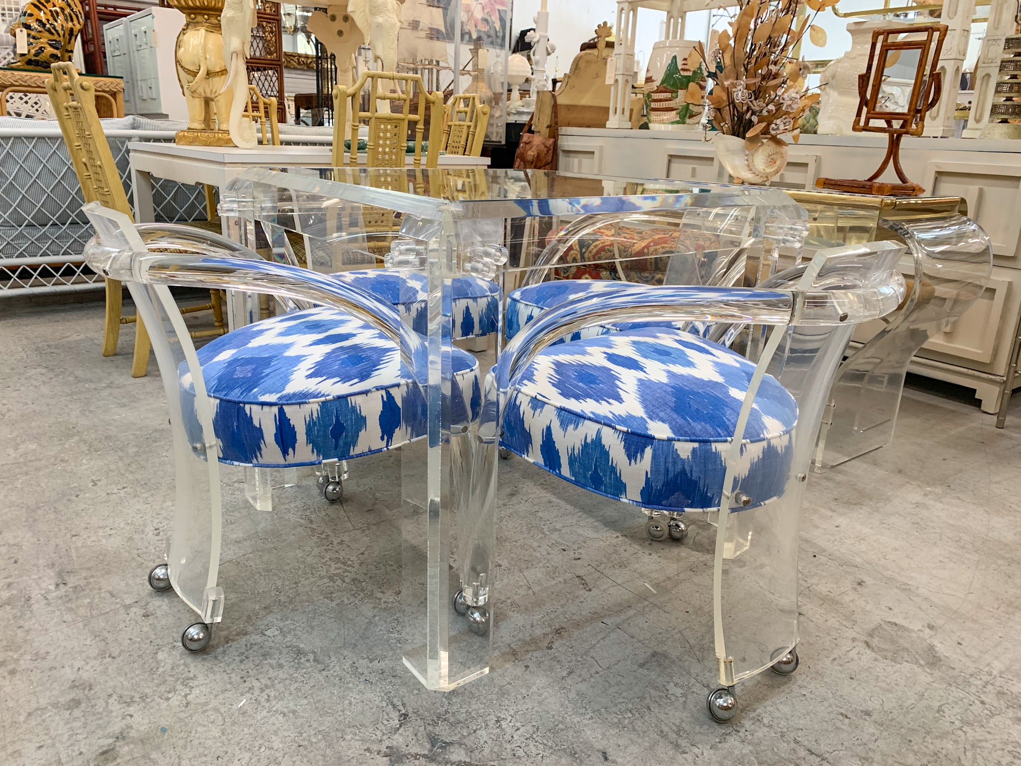 Vintage lucite dining discount chairs