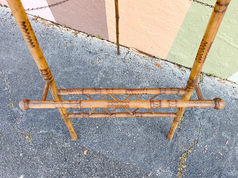 Unique Rattan Easel