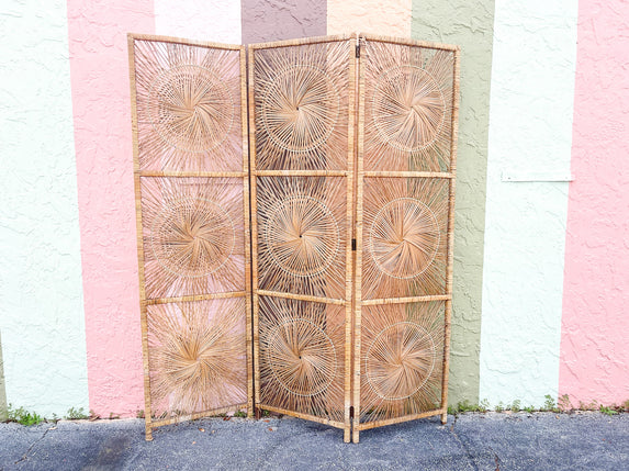 Rattan Medallion Screen