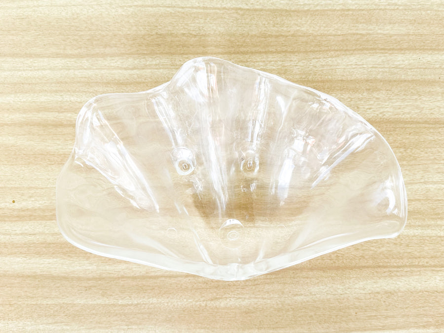 Acrylic Clam Bowl and Six Dishes