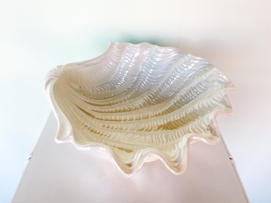 Opalescent Clam Shell Dish