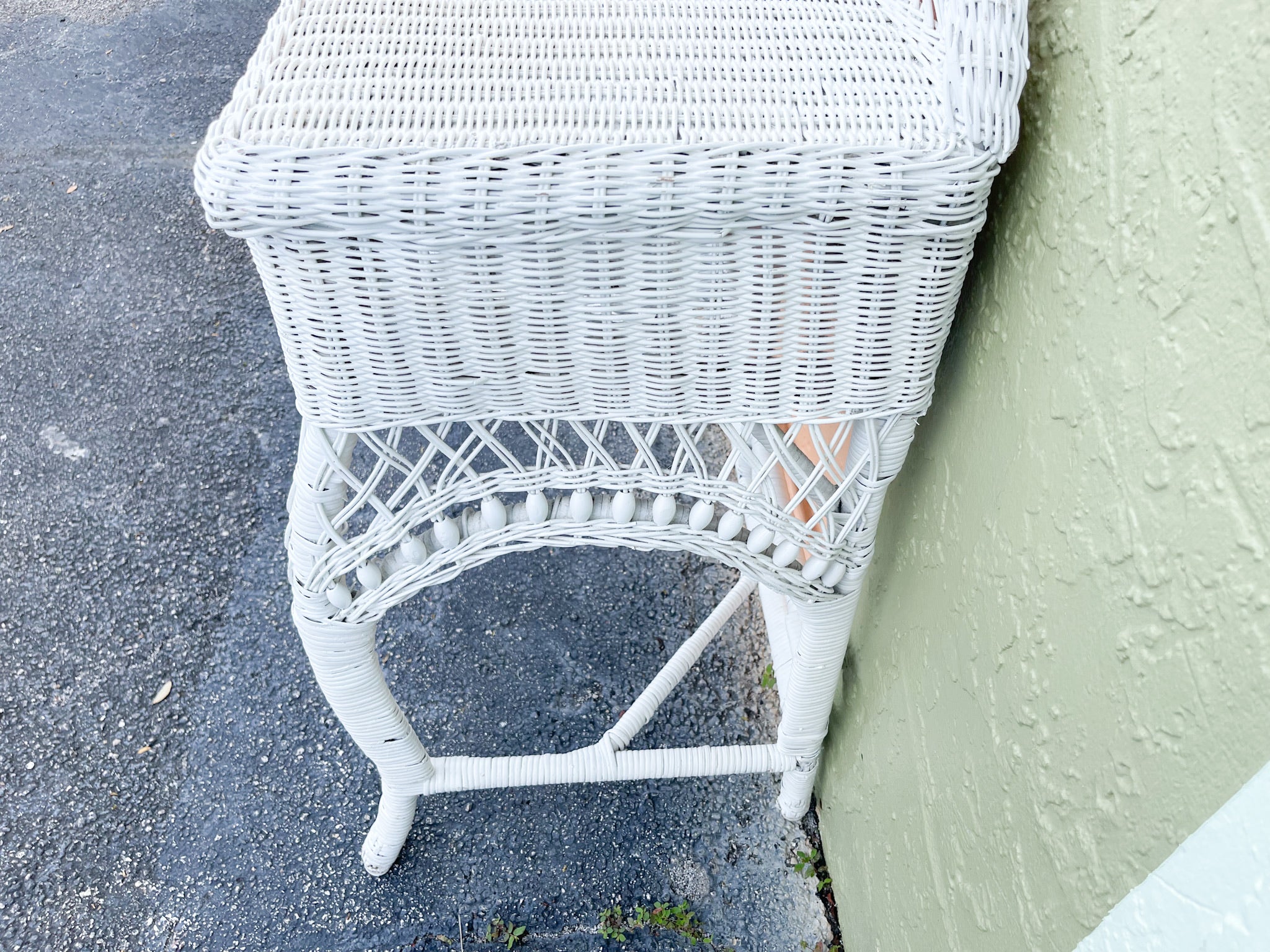 Wicker discount vanity stool