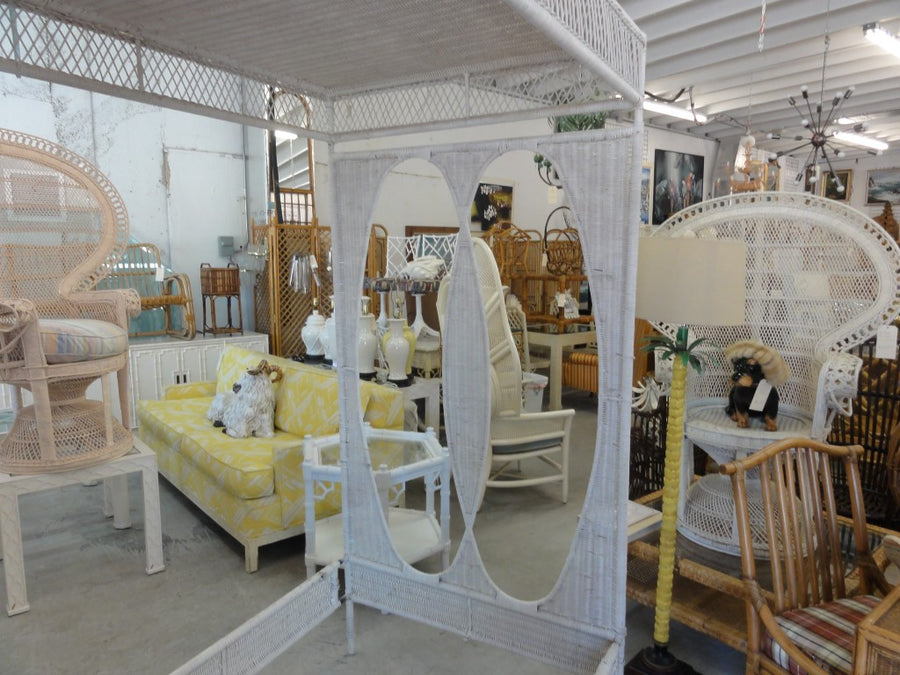 Palm Beach Chic Wicker Canopy Daybed