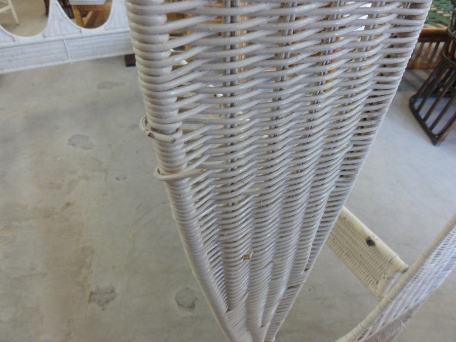 Palm Beach Chic Wicker Canopy Daybed