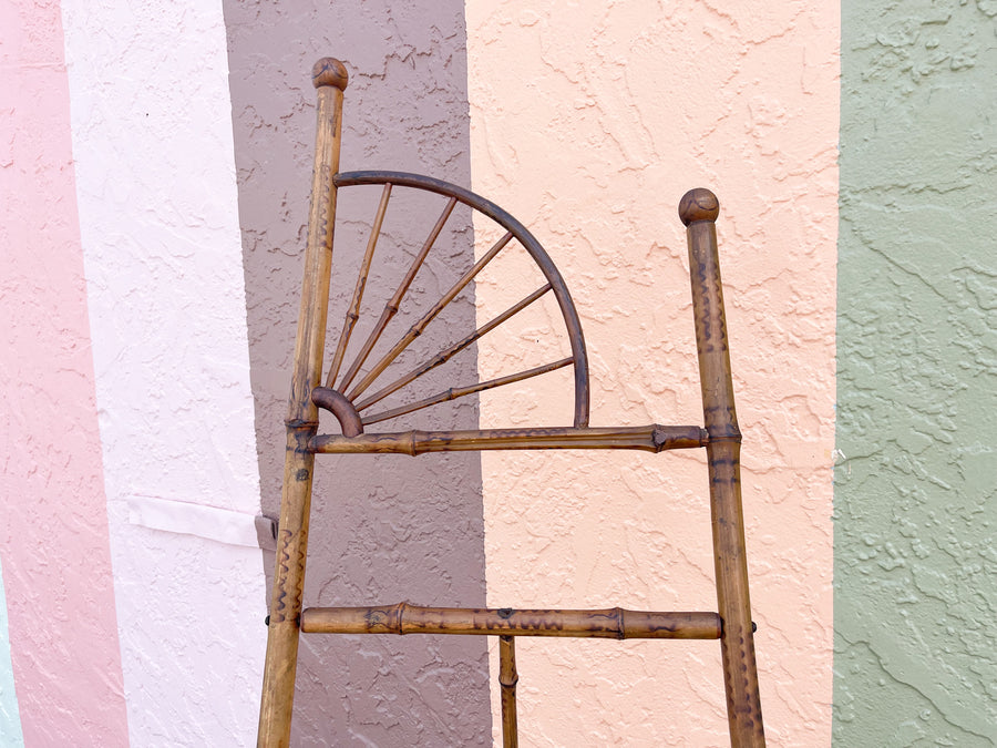 Unique Rattan Easel